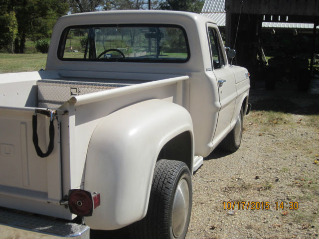 1968 Ford F-100