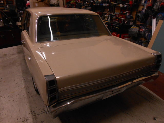1968 Tan Plymouth G80 Sedan