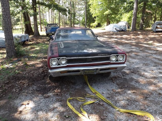 1968 RED Plymouth GTX COUPE