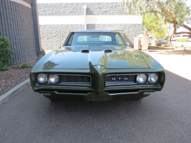 1968 Green Pontiac GTO