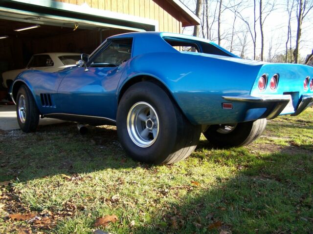 1968 Blue Chevrolet Corvette