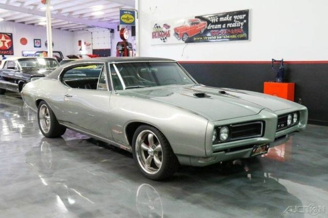 1968 Blue Ford Mustang