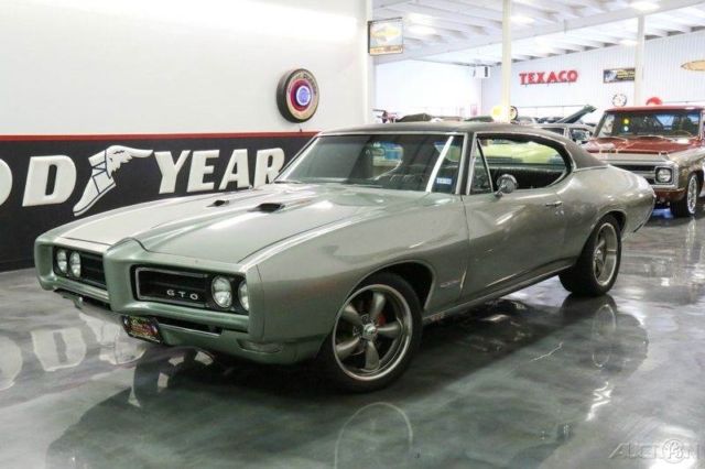 1968 Blue Ford Mustang