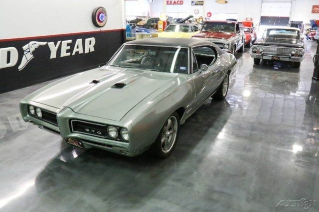 1968 Blue Ford Mustang