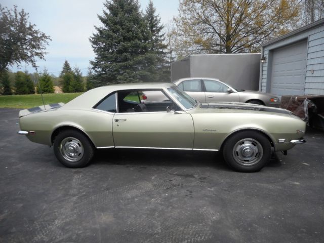 1968 ash gold g color Chevrolet Camaro Coupe