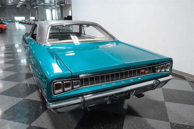 1968 Purple Dodge Coronet