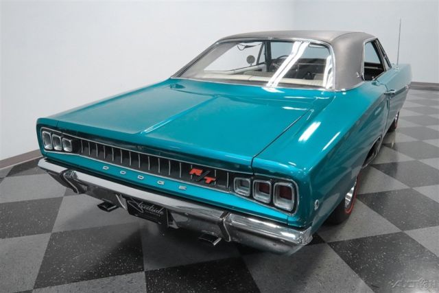 1968 Purple Dodge Coronet