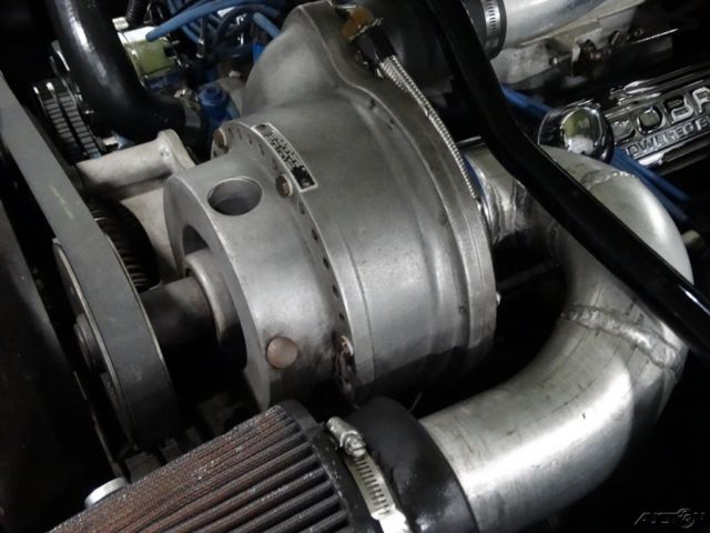 1968 Gold Ford Mustang