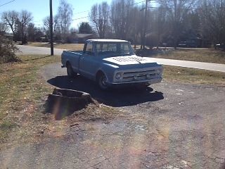 1968 Mostly blue Chevrolet C-10