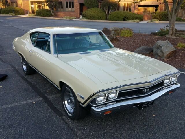 1968 Polamino ivory Chevrolet Chevelle Coupe