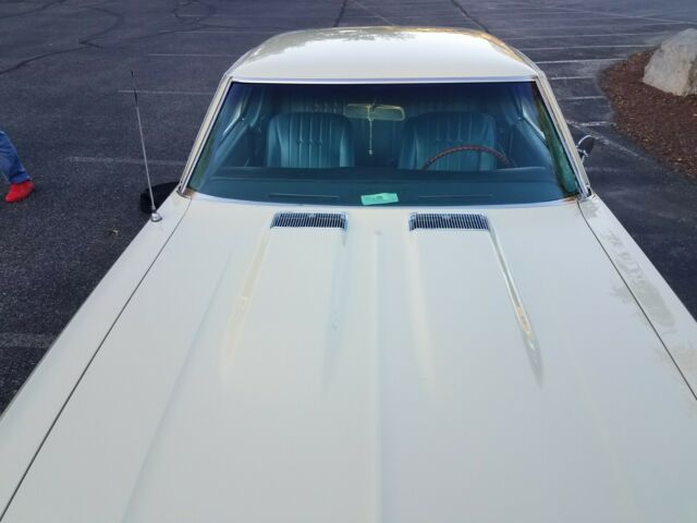 1968 Polamino ivory Chevrolet Chevelle Coupe