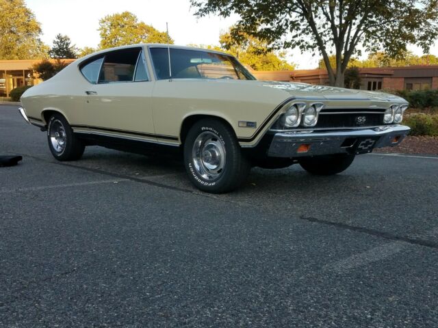 1968 Polamino ivory Chevrolet Chevelle Coupe