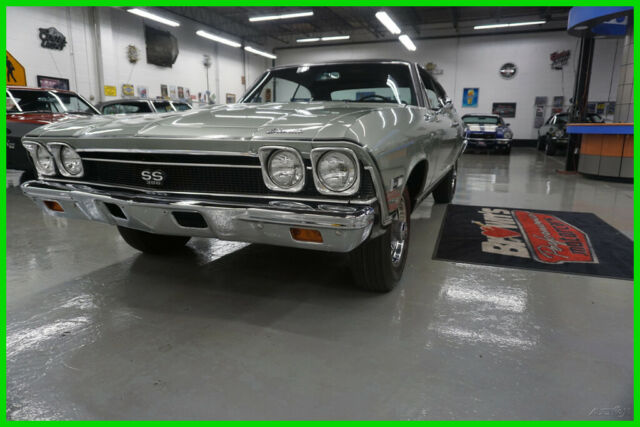 1968 Silver Chevrolet Chevelle
