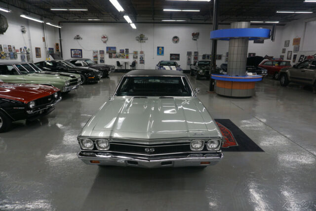 1968 Silver Chevrolet Chevelle