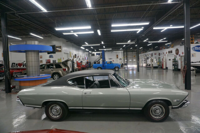 1968 Silver Chevrolet Chevelle