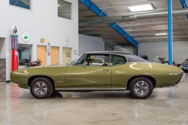1968 Green Pontiac GTO Other