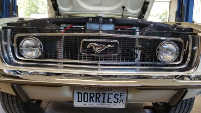 1968 Wimbledon White Ford Mustang Coupe