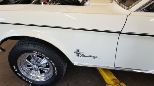 1968 Wimbledon White Ford Mustang Coupe
