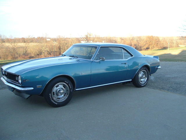 1968 Blue/White Chevrolet Camaro