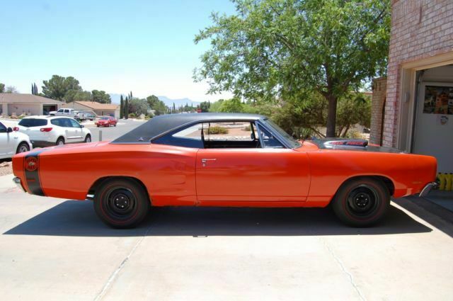 1969 Orange Dodge Coronet Sedan