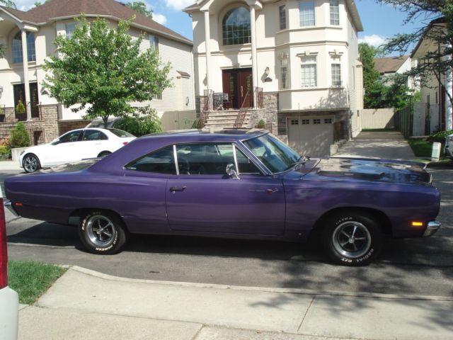 1969 plum Plymouth Road Runner Coupe