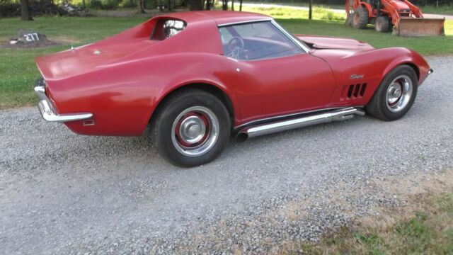 1969 Red Chevrolet Corvette stingray