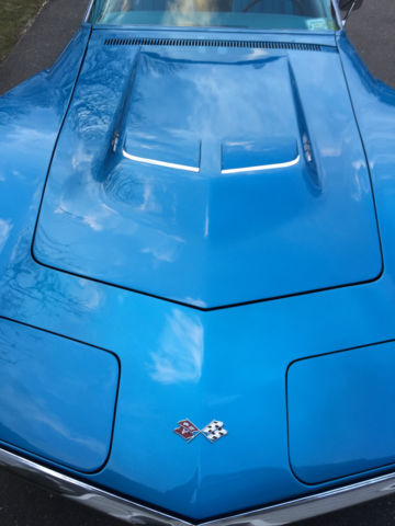 1969 Lemans blue Chevrolet Corvette Coupe