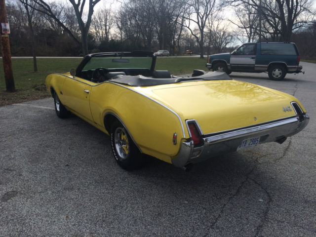 1969 Yellow Oldsmobile 442 Convertible