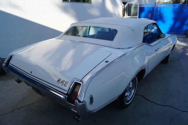 1969 Cameo White Oldsmobile 442 Convertible