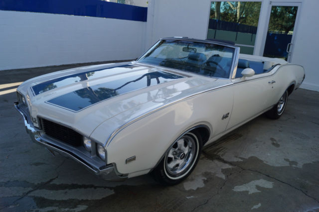 1969 Cameo White Oldsmobile 442 Convertible