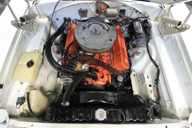 1969 White Dodge Coronet