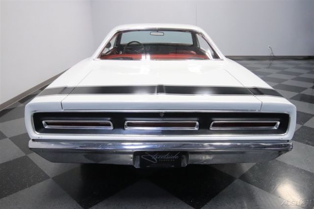 1969 White Dodge Coronet