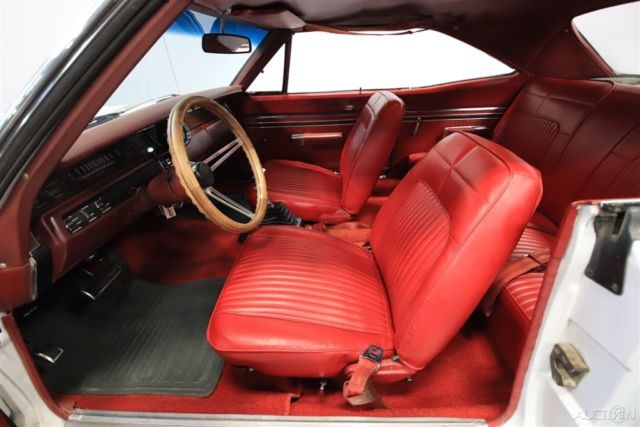 1969 White Dodge Coronet