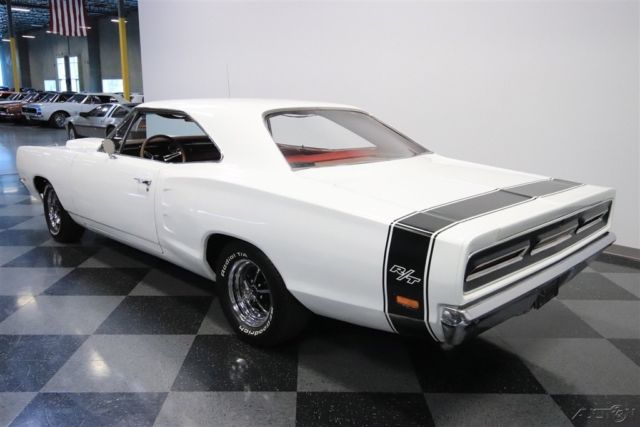 1969 White Dodge Coronet