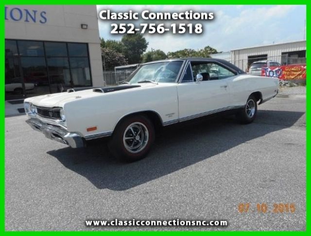 1969 White Dodge Coronet Other
