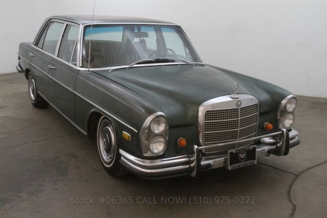 1969 White Mercedes-Benz 300-Series