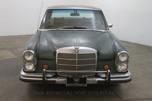 1969 White Mercedes-Benz 300-Series