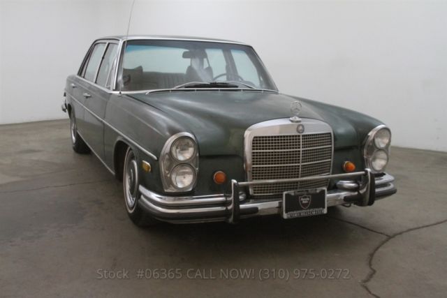 1969 White Mercedes-Benz 300-Series