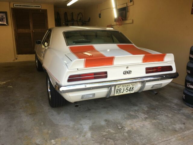 1969 White Chevrolet Camaro Coupe