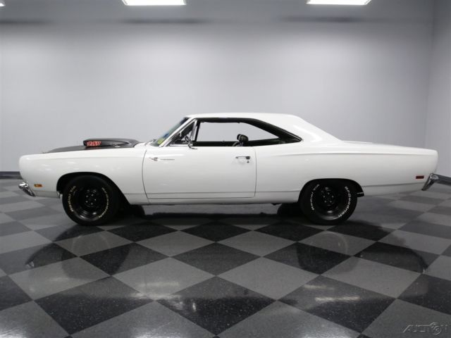 1969 White Plymouth Road Runner