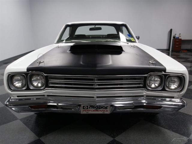 1969 White Plymouth Road Runner