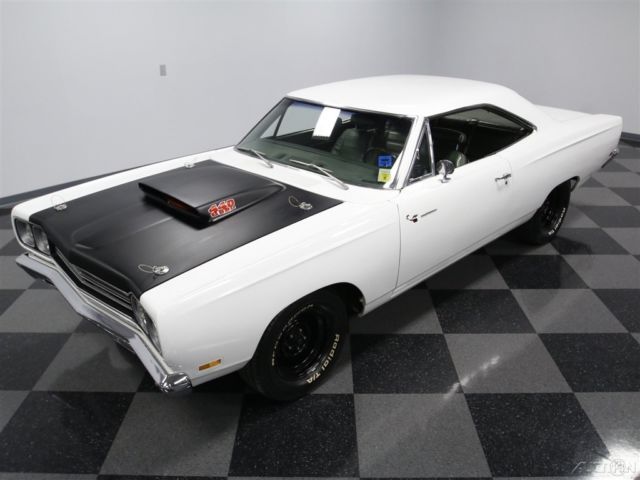 1969 White Plymouth Road Runner