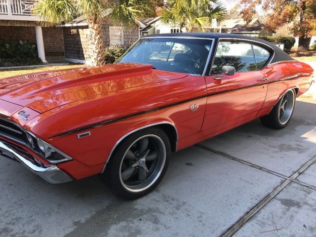 1969 Orange Chevrolet Chevelle Coupe
