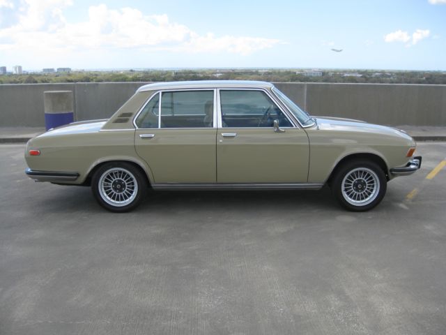 1969 Nevada (light olive) BMW 2800 Sedan