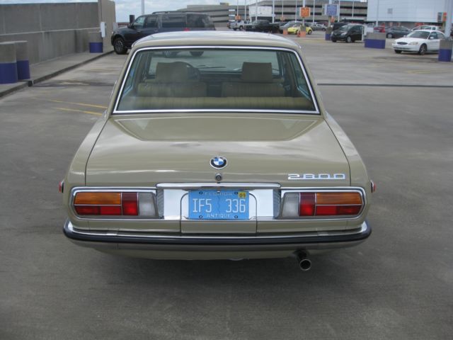 1969 Nevada (light olive) BMW 2800 Sedan