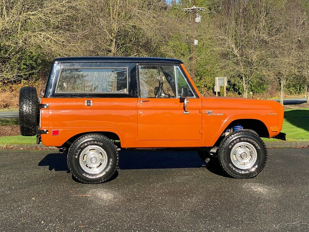 1969 Gold Ford Bronco SUV
