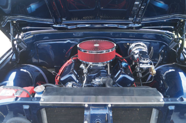 1969 INDIGO BLUE/WHITE Chevrolet C-10