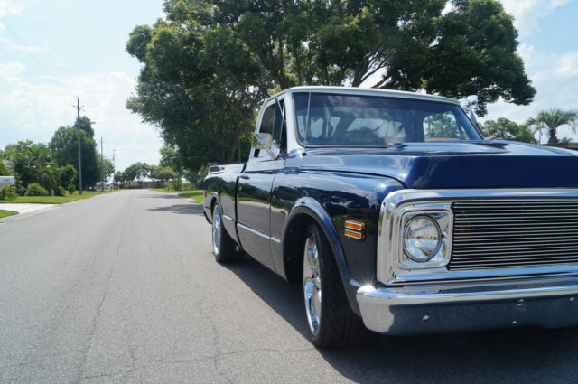1969 INDIGO BLUE/WHITE Chevrolet C-10