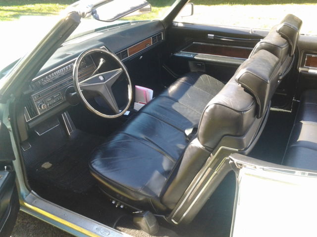 1969 bule Cadillac DeVille Convertible