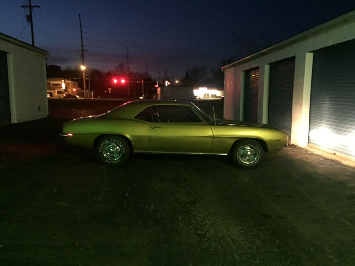 1969 Gold Chevrolet Camaro Coupe